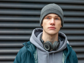 How Custom Packaging and Casual Winter Hoodies Can Strengthen Seasonal Brand Promotions?